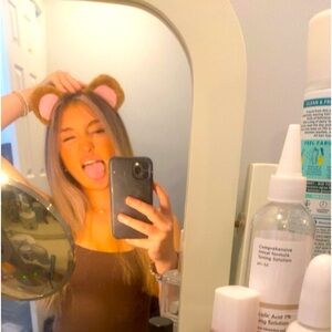 Meet your Posher, Jade